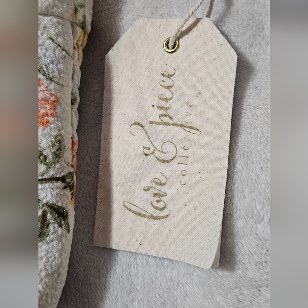 NWT Floral Cropped Puff Short Sleeve Top-Color- Natural/floral- Juniors Large - Picture 5 of 11